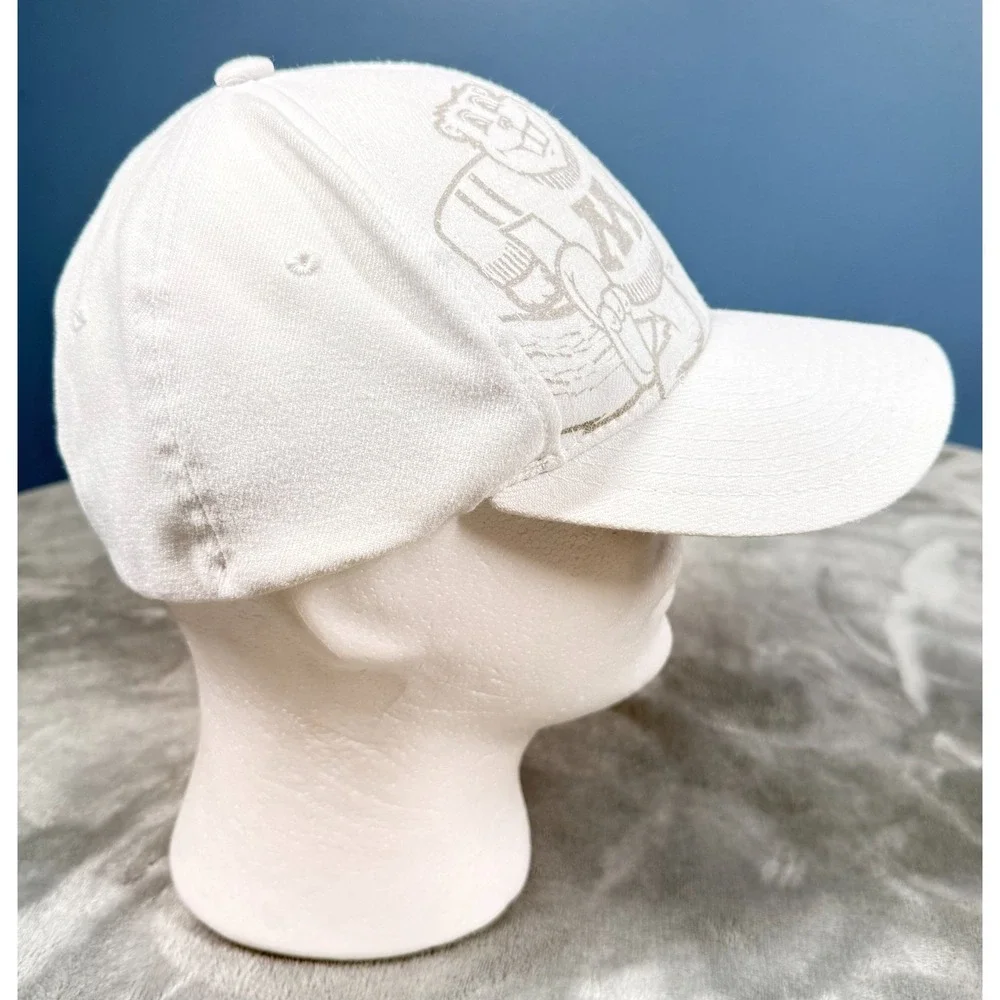 Minnesota Golden Gophers Hat Mens M/L White Goldy Mascot Fitted Cap